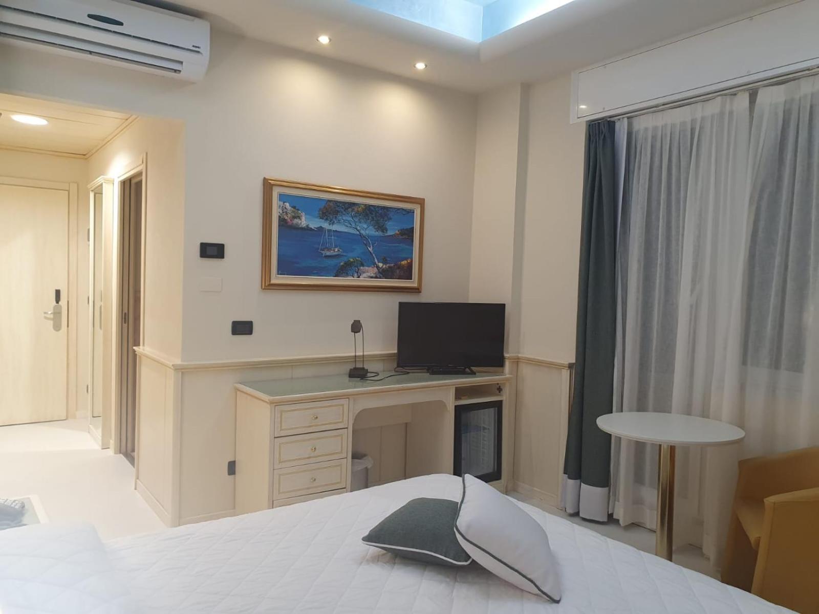 Hotel Regina Alassio Ngoại thất bức ảnh